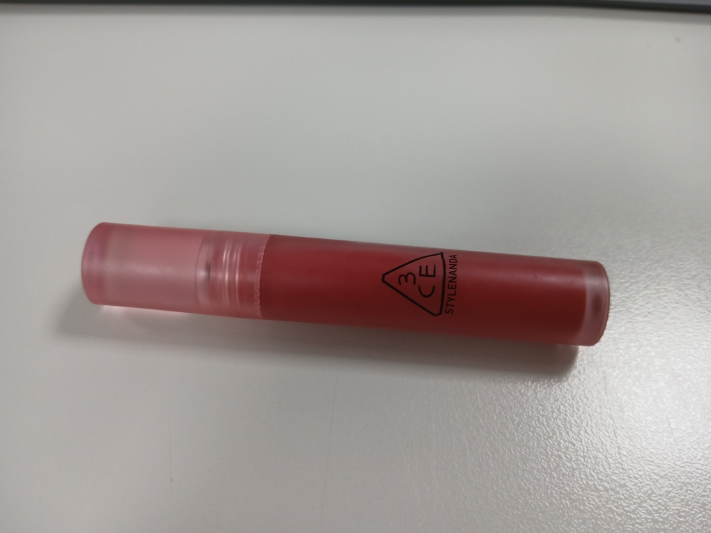 模糊水彩染唇膏 [#粉红番石榴]的真实用户使用照片