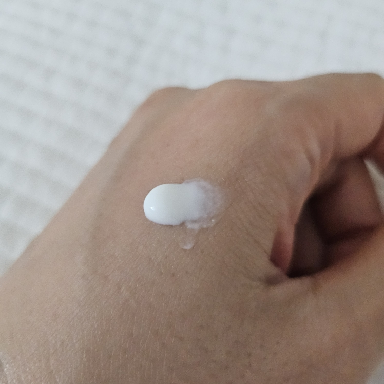 톤핏선 (TONEfitSUN) 비건 선크림 [SPF50+/PA++++] [수분] review image