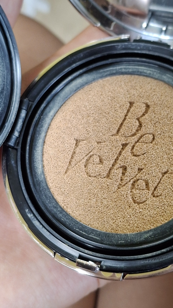 Pro Tailor Velvet Cover Cushion New Class [SPF34/PA++] [No. 23 Beige]的真实用户使用照片