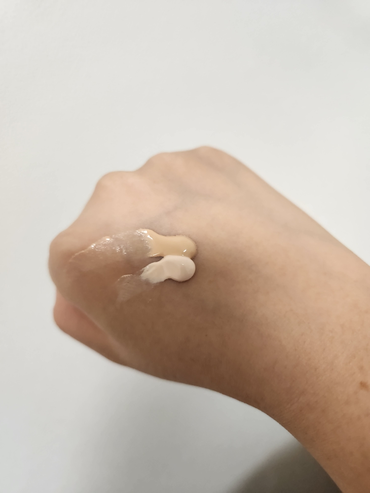 裸妆修护霜 [SPF50+/PA++++] [2.0]的真实用户使用照片
