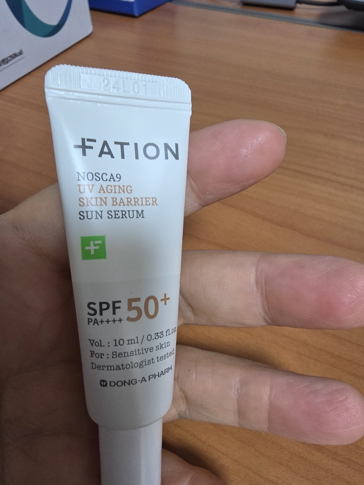 诺斯卡纳UVA抗衰老屏障防晒精华[SPF50+/PA++++]的真实用户使用照片