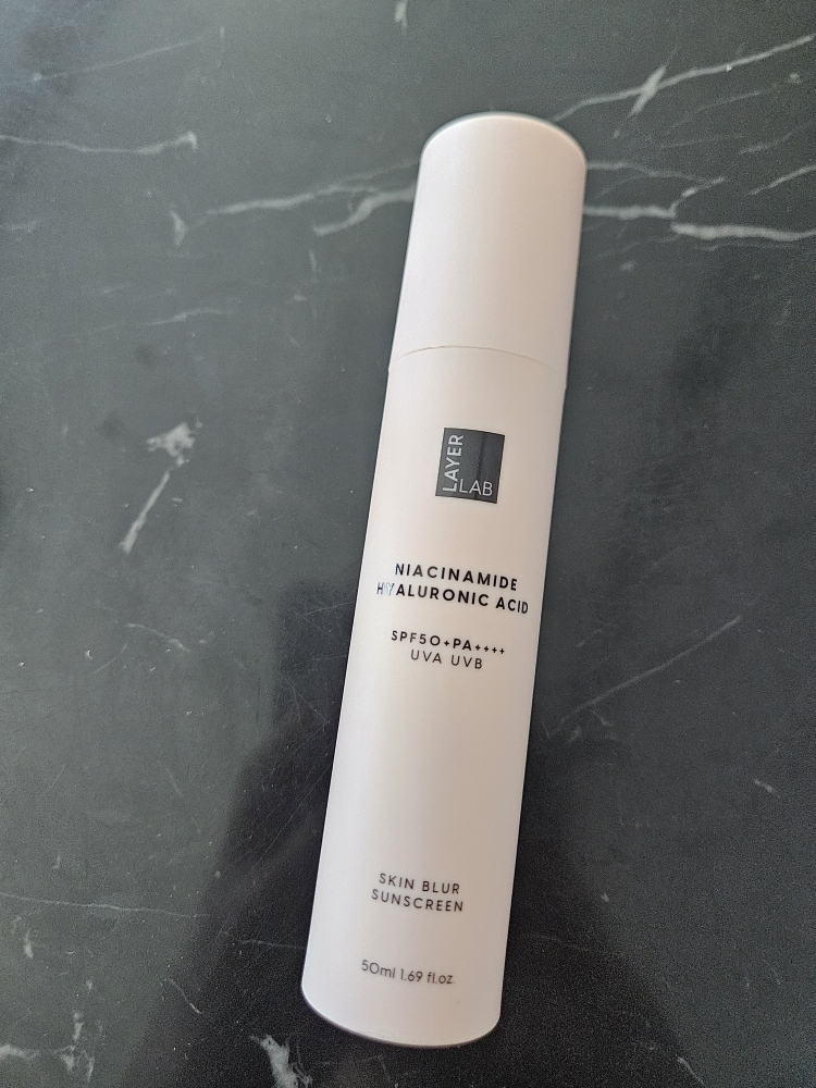 레이어랩 (LAYERLAB) 히알루 블러 선크림 [SPF50+/PA++++] review image