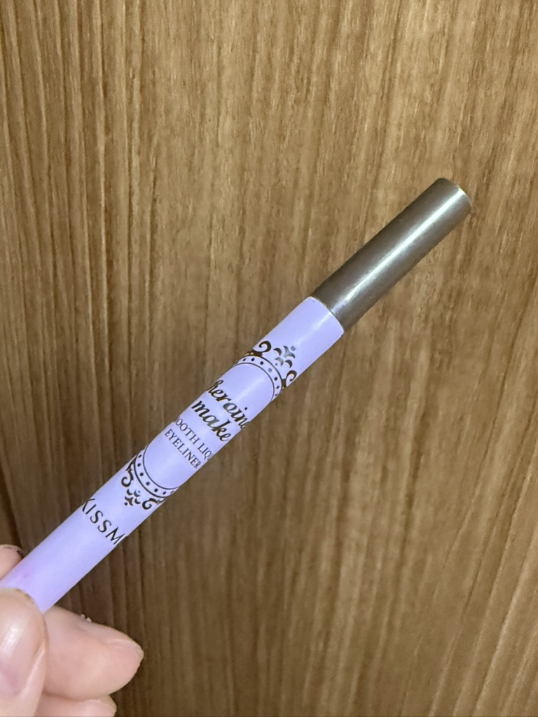 柔滑液体眼线笔 N [03 炭黑棕]的真实用户使用照片