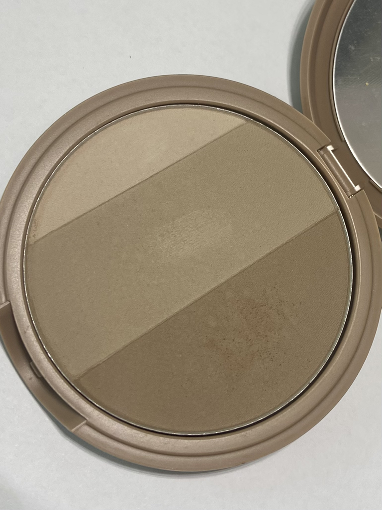MACQUEENNEWYORK 假彩妆3色阴影 [灰棕色] common.review image