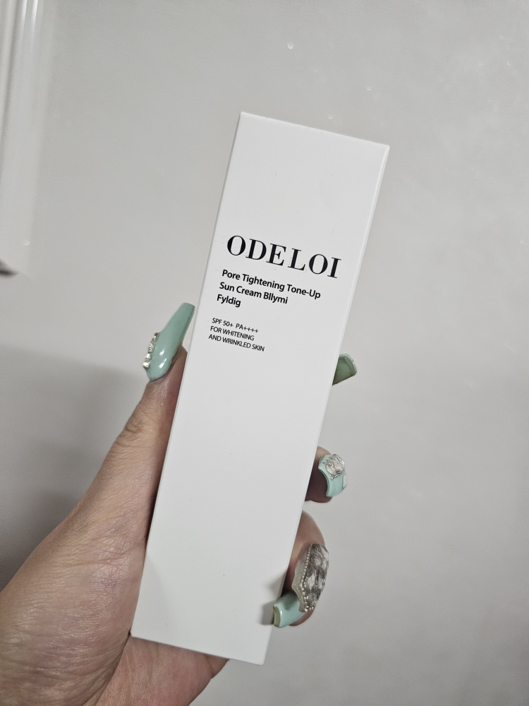 오드로이 (ODELOI) 모공축소 톤업 선크림 블리미 필리디 [SPF50+/PA++++] review image