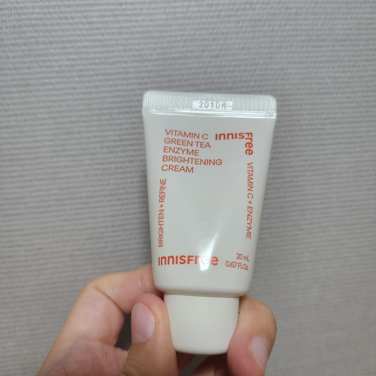 이니스프리 (INNISFREE) 비타민C 잡티토닝크림 review image