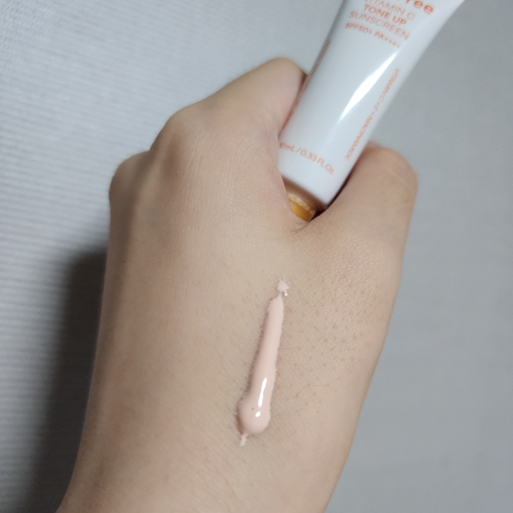 维生素C淡斑亮肤防晒霜 [SPF50+/PA++++]的真实用户使用照片