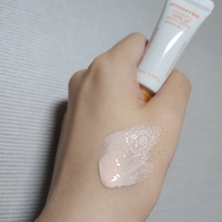 维生素C淡斑亮肤防晒霜 [SPF50+/PA++++]的真实用户使用照片