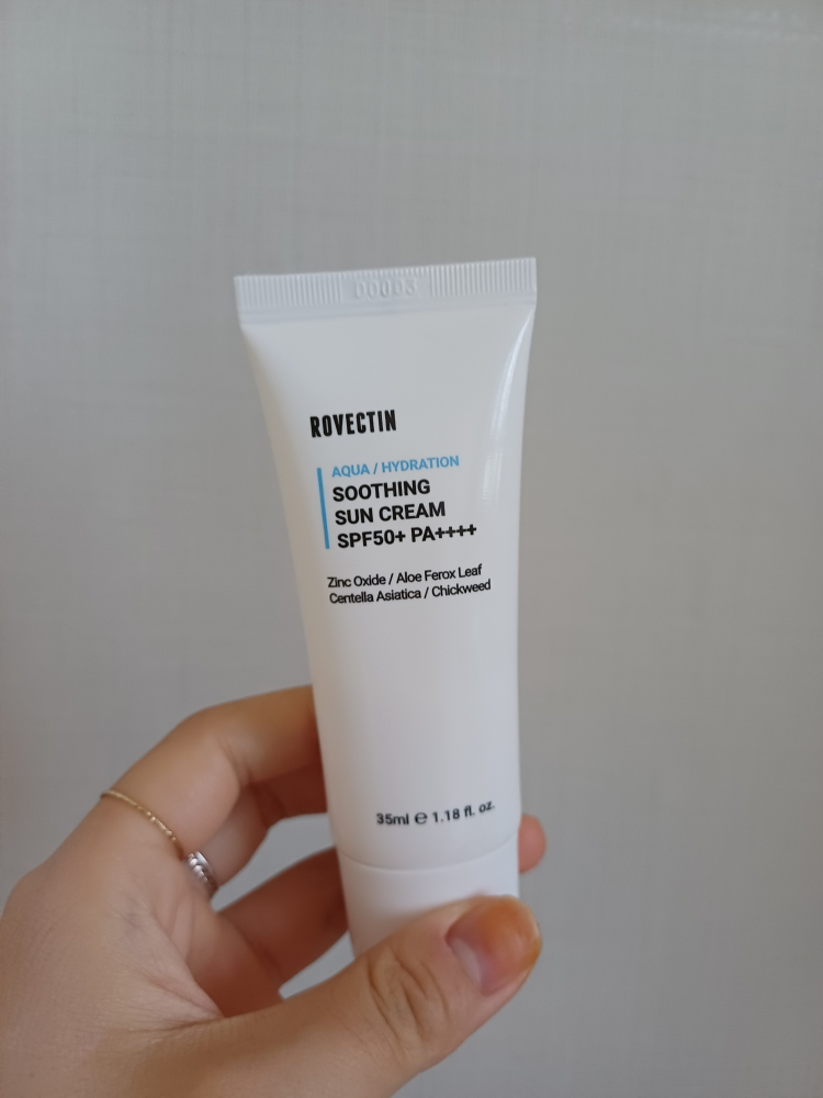 로벡틴 (ROVECTIN) 아쿠아 수딩 선크림 [SPF50+/PA++++] review image