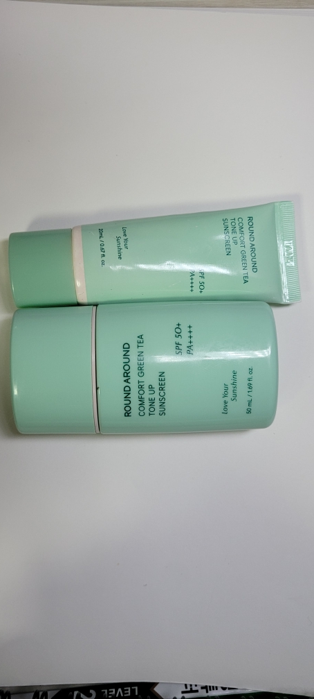 라운드어라운드 (ROUNDAROUND) 컴포트 그린티 톤업 선크림 [SPF50+/PA++++] review image