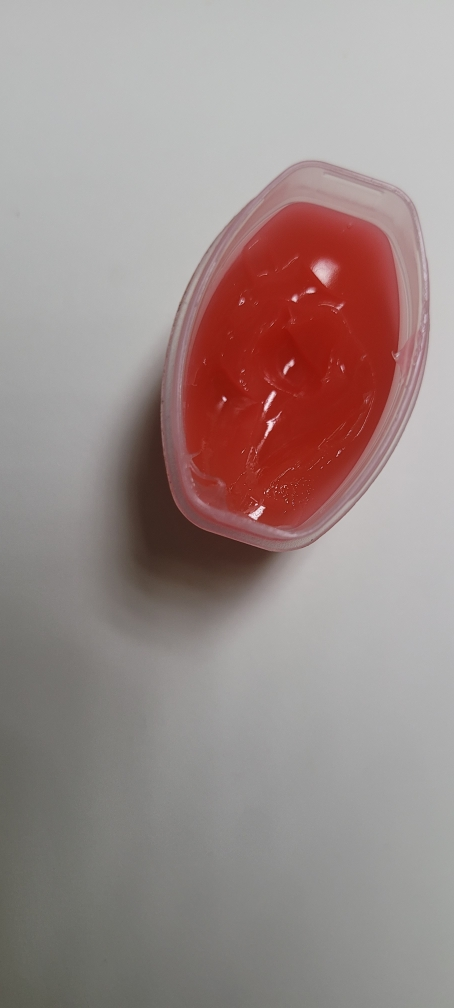 联合利华润唇疗小样[玫瑰唇膏]的真实用户使用照片