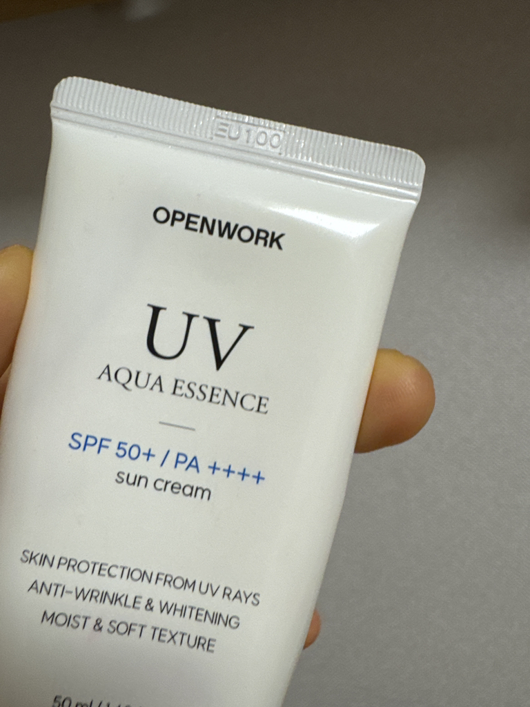 오픈워크 (OPENWORK) 아쿠아 에센스 선크림 [SPF50+/PA++++] review image
