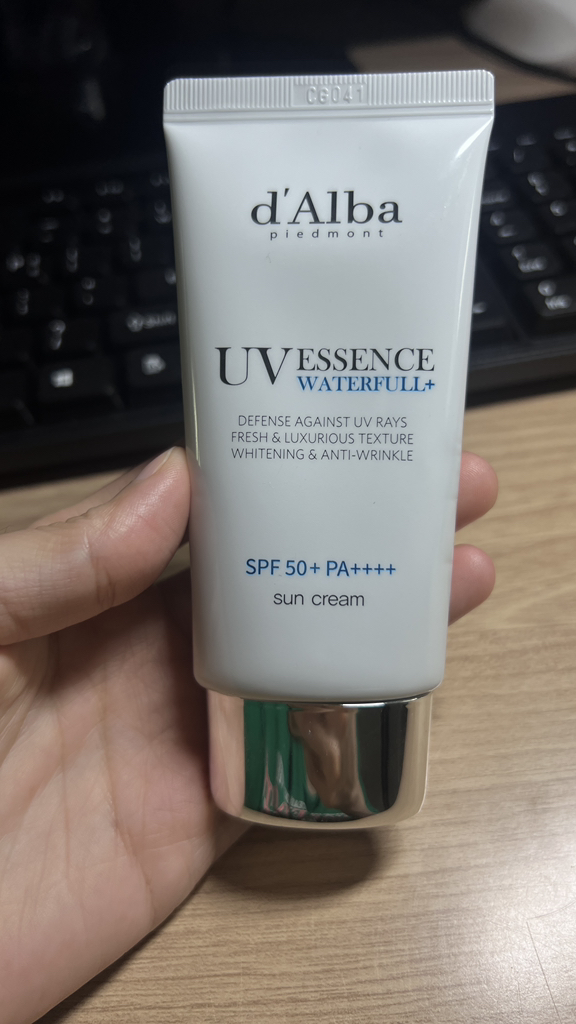 防晒乳 [SPF50+/PA++++] [精华]的真实用户使用照片