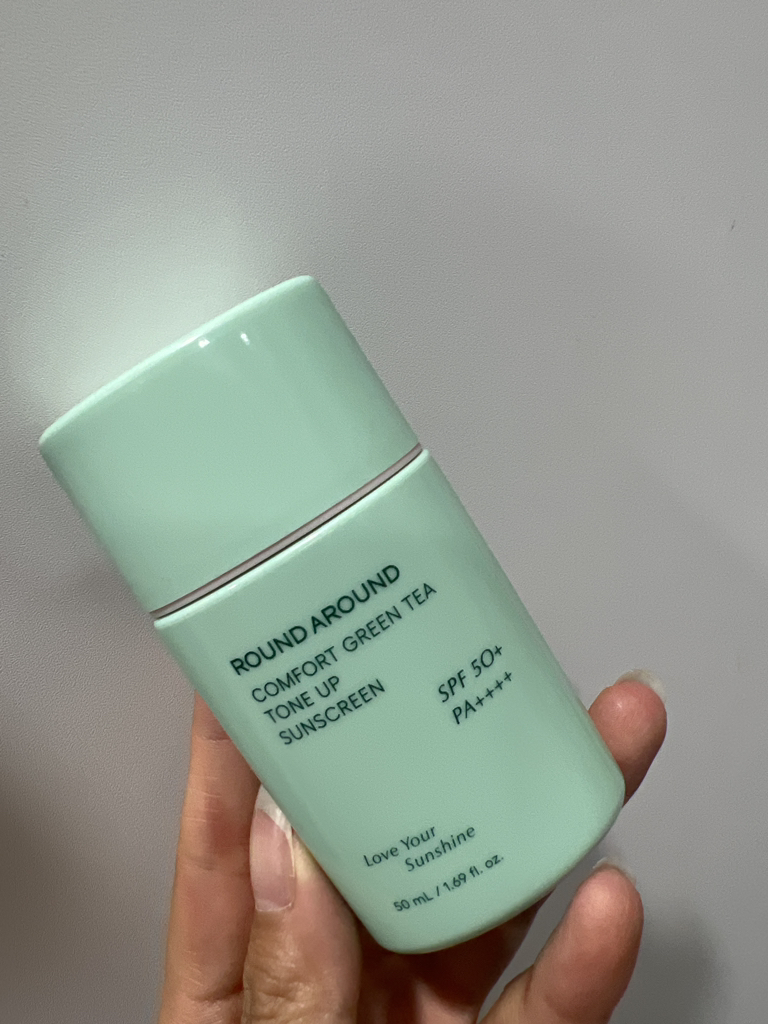 라운드어라운드 (ROUNDAROUND) 컴포트 그린티 톤업 선크림 [SPF50+/PA++++] review image