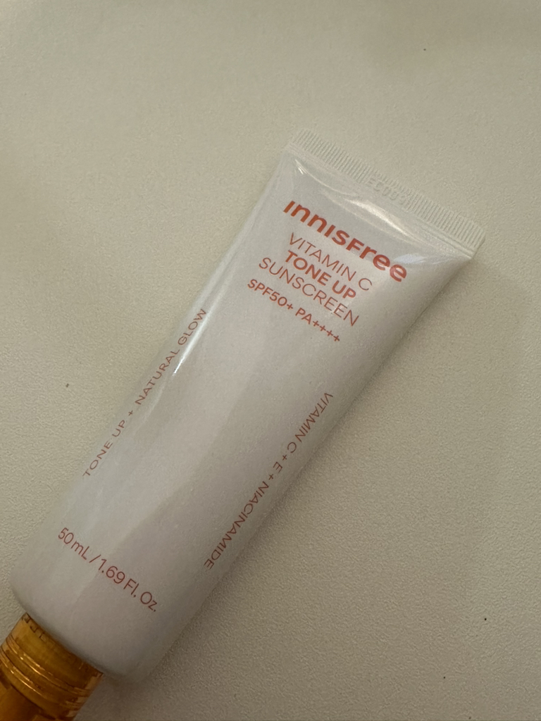 维生素C淡斑亮肤防晒霜 [SPF50+/PA++++]的真实用户使用照片