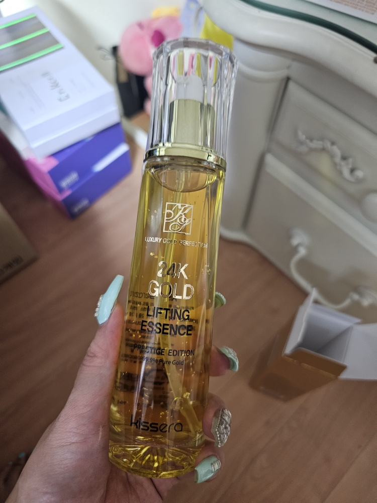 키세라 (kissera) 24K 럭셔리 골드 퍼펙션 리프팅 에센스 review image