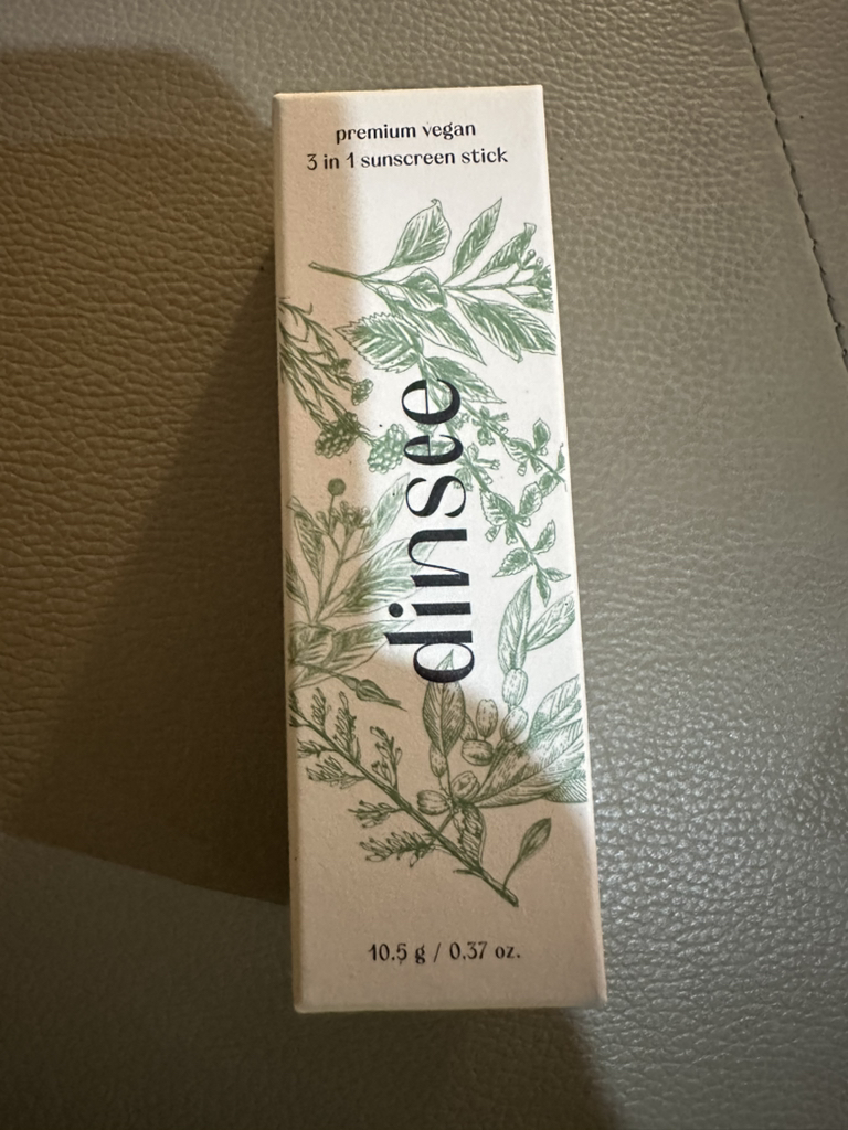 딘시 (dinsee) 프리미엄 비건 쓰리 인 원 선스틱 [SPF50+/PA++++] review image