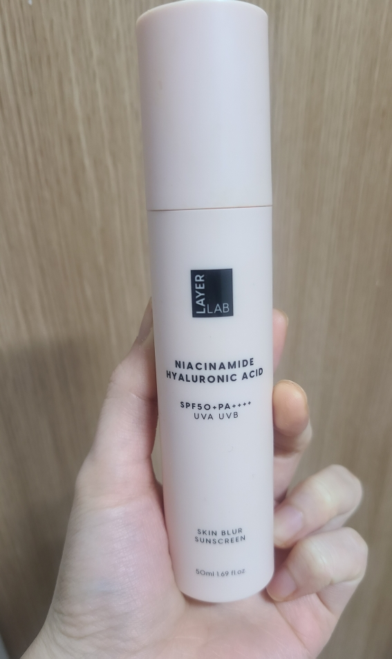 레이어랩 (LAYERLAB) 히알루 블러 선크림 [SPF50+/PA++++] review image