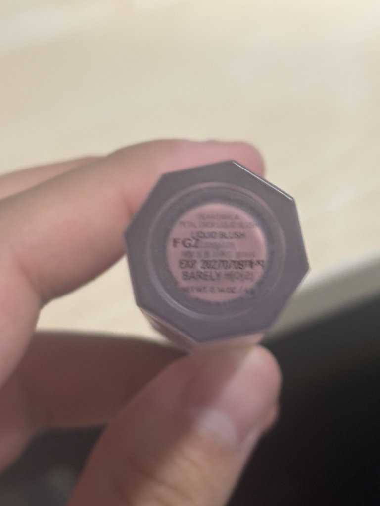 花瓣滴液体腮红[裸色]的真实用户使用照片