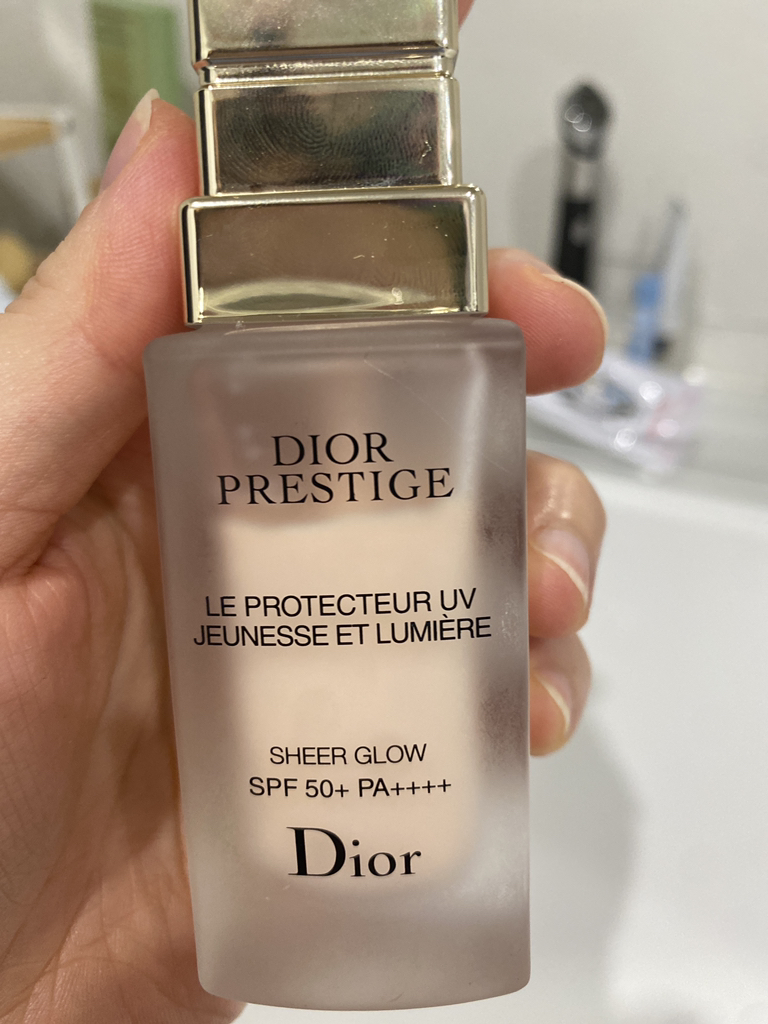 Dior Prestige Le Protector UV Jeunesse et Lumière Sheer Glow
