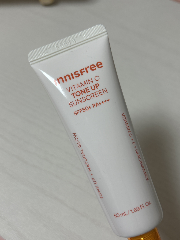 维生素C淡斑亮肤防晒霜 [SPF50+/PA++++]的真实用户使用照片