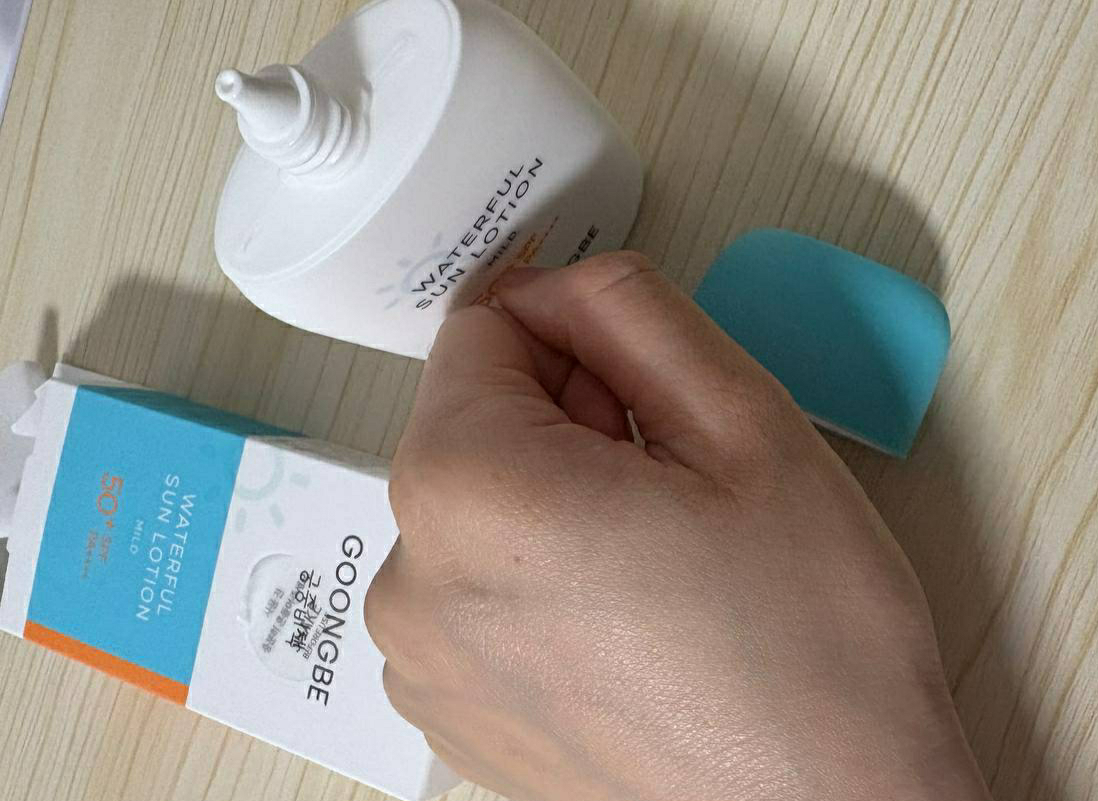 궁중비책 (GOONGBE) 워터풀 선로션 마일드 [SPF50+/PA++++] review image