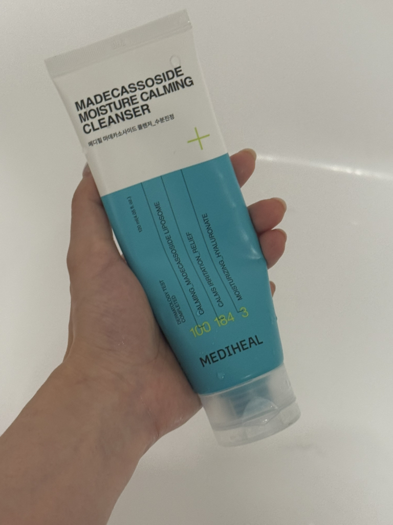메디힐 (MEDIHEAL) 마데카소사이드 클렌저 [수분진정] review image