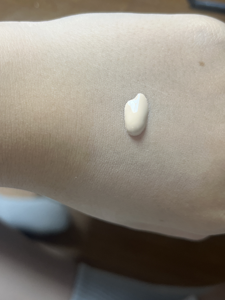 密集遮瑕粉底液 [SPF30/PA++] [21号 浅米色]的真实用户使用照片