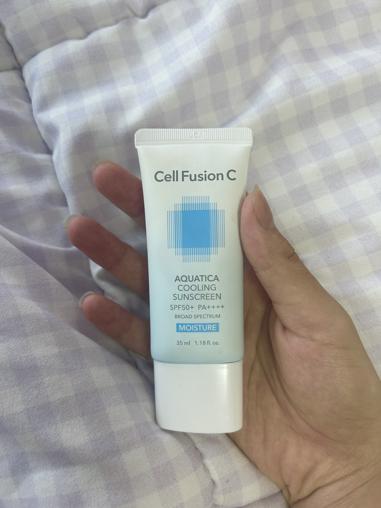 防晒霜 [SPF50+/PA++++] [水动力冷却]的真实用户使用照片