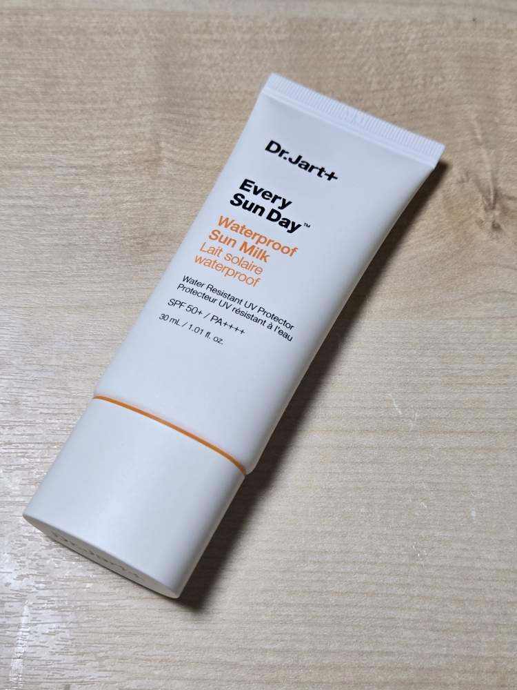 닥터자르트 (Dr.Jart+) 에브리 선 데이™ 워터프루프 선 밀크 [SPF50+/PA++++] review image