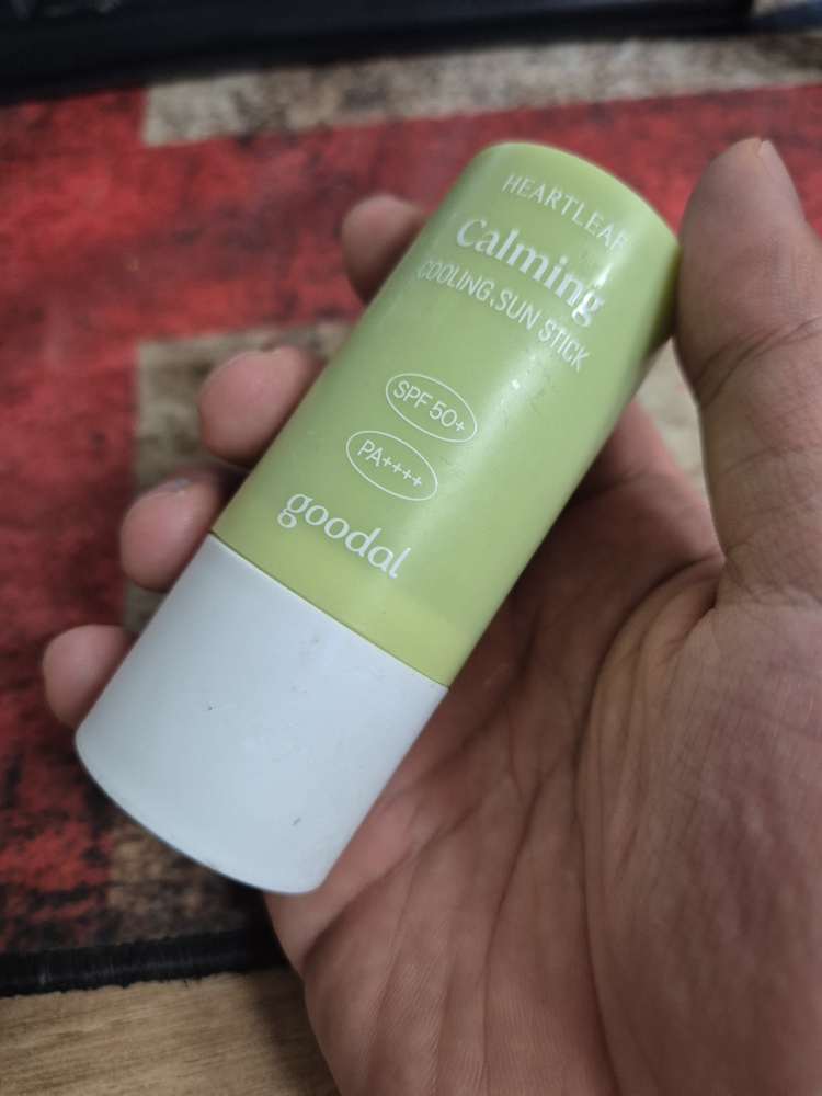 清爽的马蹄莲清凉防晒棒 [SPF50+/PA++++]的真实用户使用照片