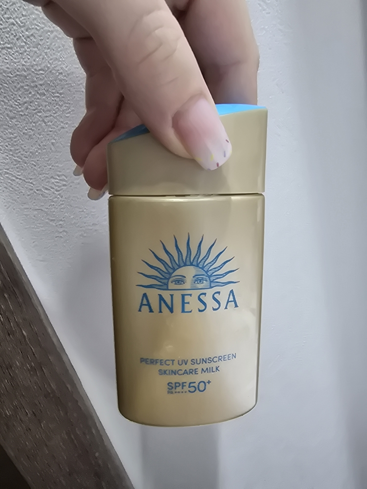 아넷사 (ANESSA) 퍼펙트 유브이 선스크린 스킨케어 밀크 엔에이 [SPF50+/PA++++] review image