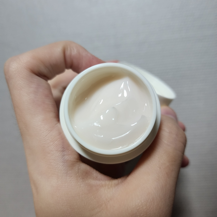이니스프리 (INNISFREE) 콜라겐 그린티 세라마이드 탄력장벽 크림 review image