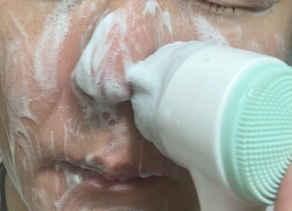 Clinfinite 黑盐木炭深层毛孔泡沫洁面乳 review image