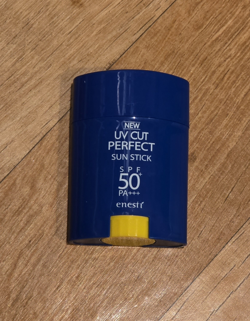 에네스티 (enesti) 뉴 유브이 컷 퍼펙트 썬스틱 [SPF50+/PA+++] review image