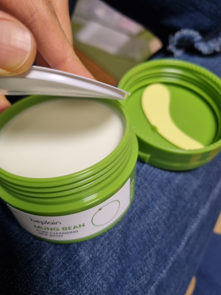 绿豆毛孔牛奶洁面膏的真实用户使用照片