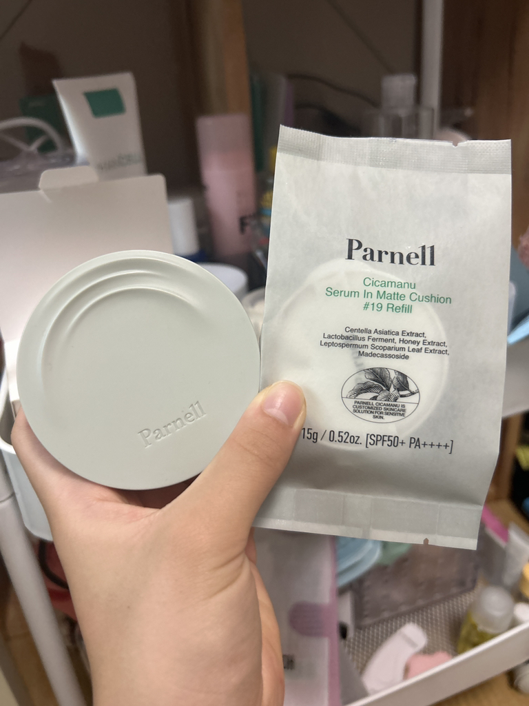希卡马努哑光气垫 [SPF50+/PA++++] [19号瓷肌]的真实用户使用照片