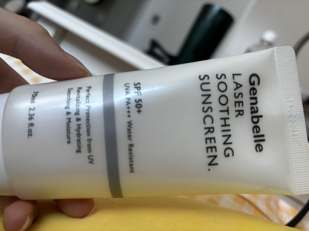 제나벨 (Genabelle) 레이저 수딩 선스크린 [SPF50+/PA+++] review image