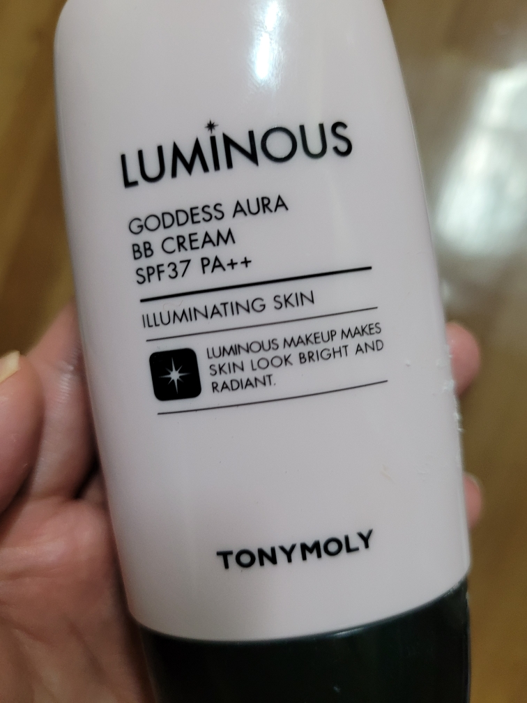 TONYMOLY (托尼魅力) 光芒女神亮采粉底霜 [SPF37/PA++] [01 明亮米色] common.review image