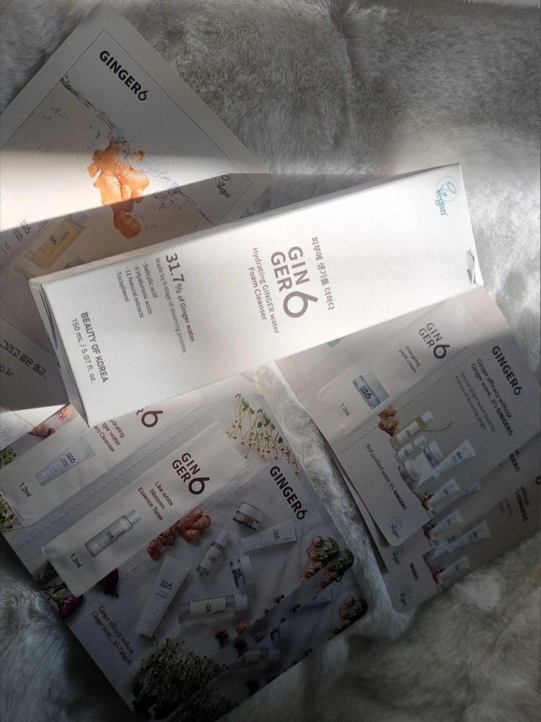 진저6 (GINGER6) 비건 하이드레이팅 워터 폼 클렌저 review image