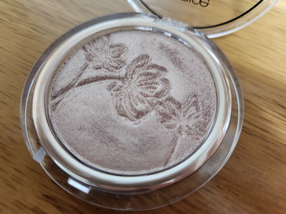 캐트리스 (CATRICE) 모어 댄 글로우 하이라이터 [020 슈프림로즈빔] review image