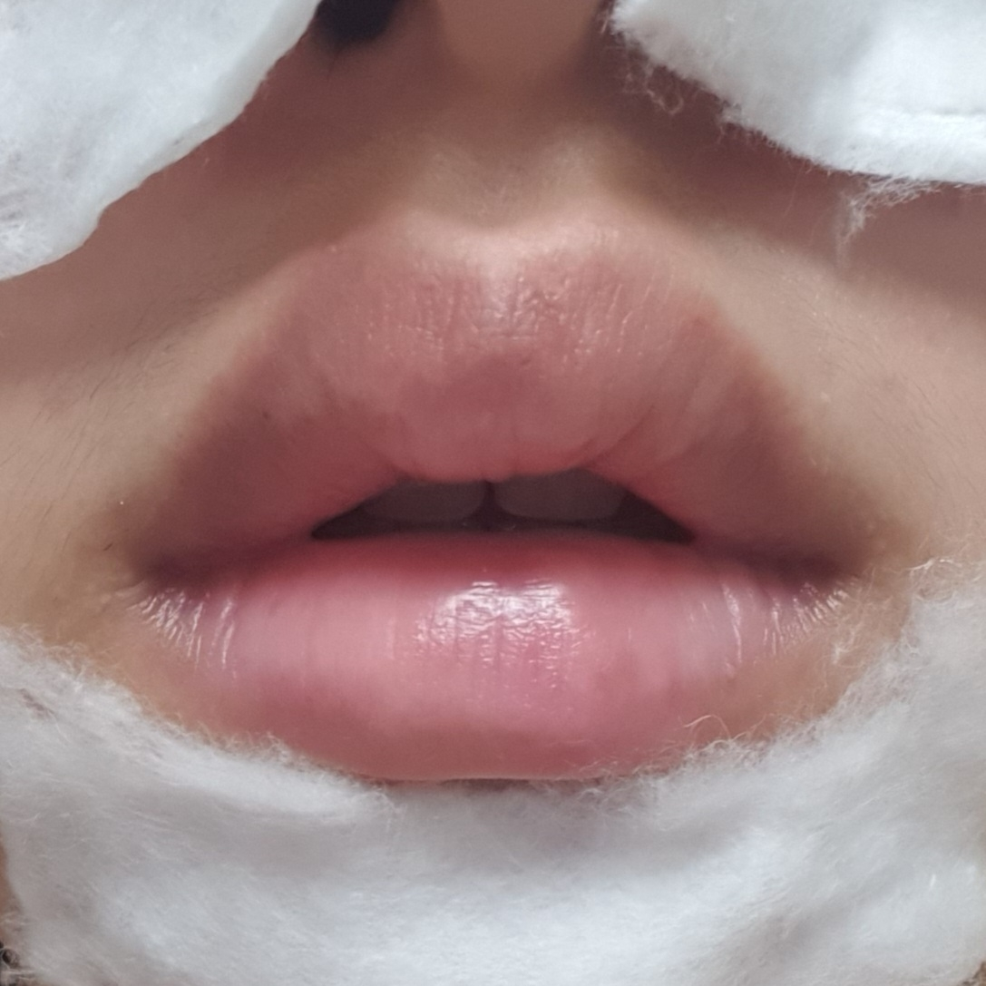멘소래담 (MENTHOLATUM) 딥 모이스트 립밤 [내추럴] review image