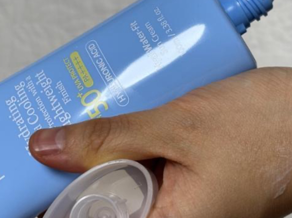 메이크프렘 (makep:rem) 히알 워터핏 선크림 [SPF50+/PA++++] review image