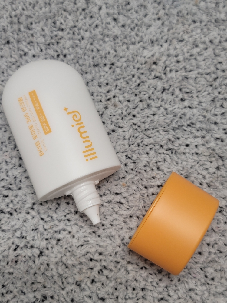 일루미엘 (illumiel+) 화이트토마토 365 썬크림 [SPF50+/PA++++] review image