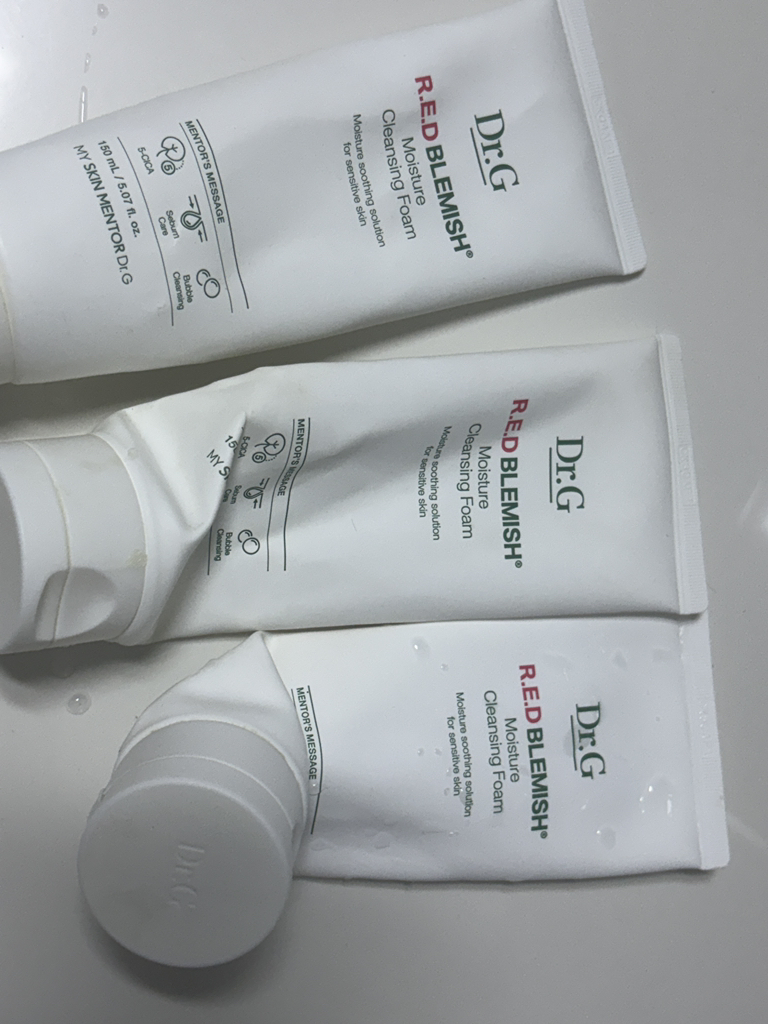红色痘痕保湿洁面乳的真实用户使用照片