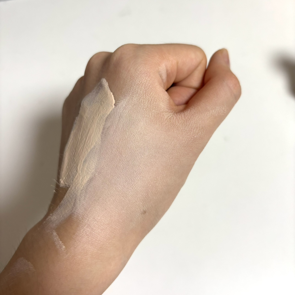 肤感层次贴合粉底液 [SPF30/PA++] [AT.19 浅肤色]的真实用户使用照片