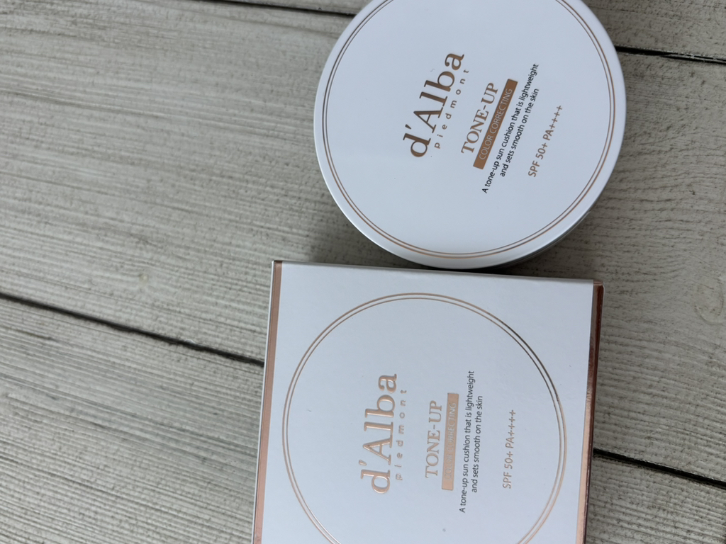 달바 (d'Alba) 워터풀 톤업 선쿠션 [SPF50+/PA++++] review image