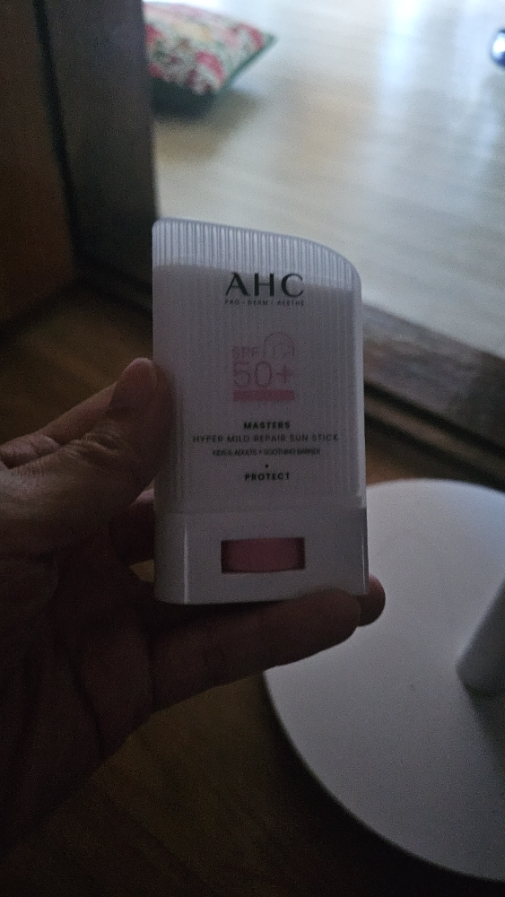AHC (에이에이치씨) 마스터즈하이퍼마일드리페어 선스틱 [SPF50+/PA++++] review image