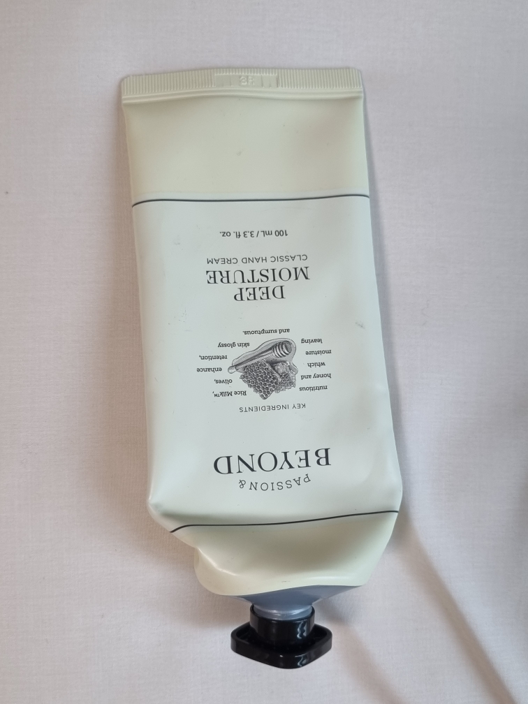 经典护手霜 [深层滋润]的真实用户使用照片