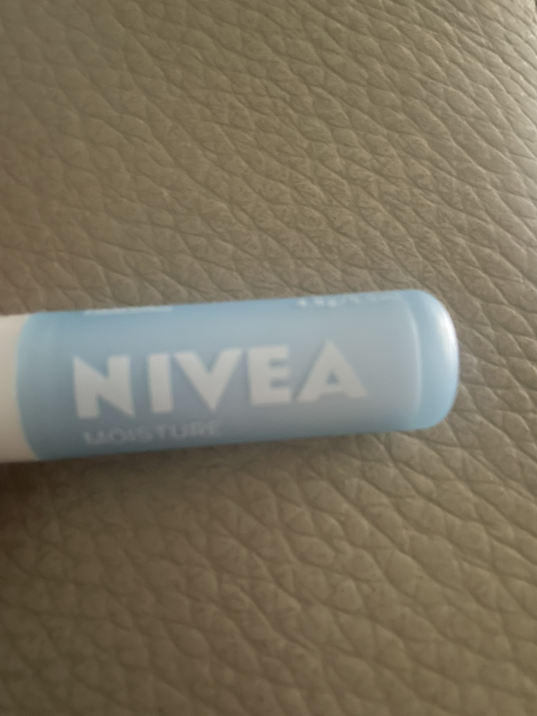 니베아 (NIVEA) 립케어 립밤 [모이스춰] review image